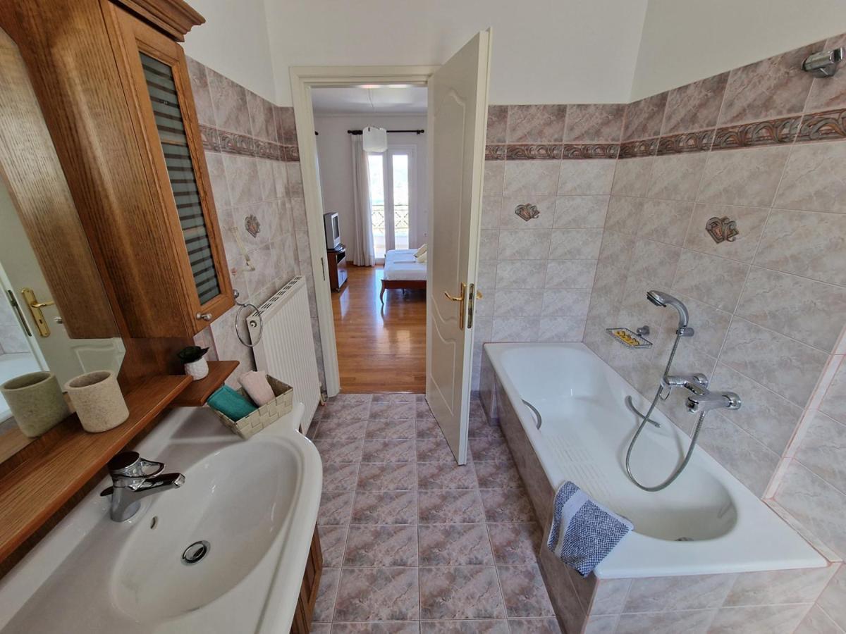 Villa Liana : Luxury Villa With Fantastic Sea View, Near Airport Pórto Ráfti エクステリア 写真